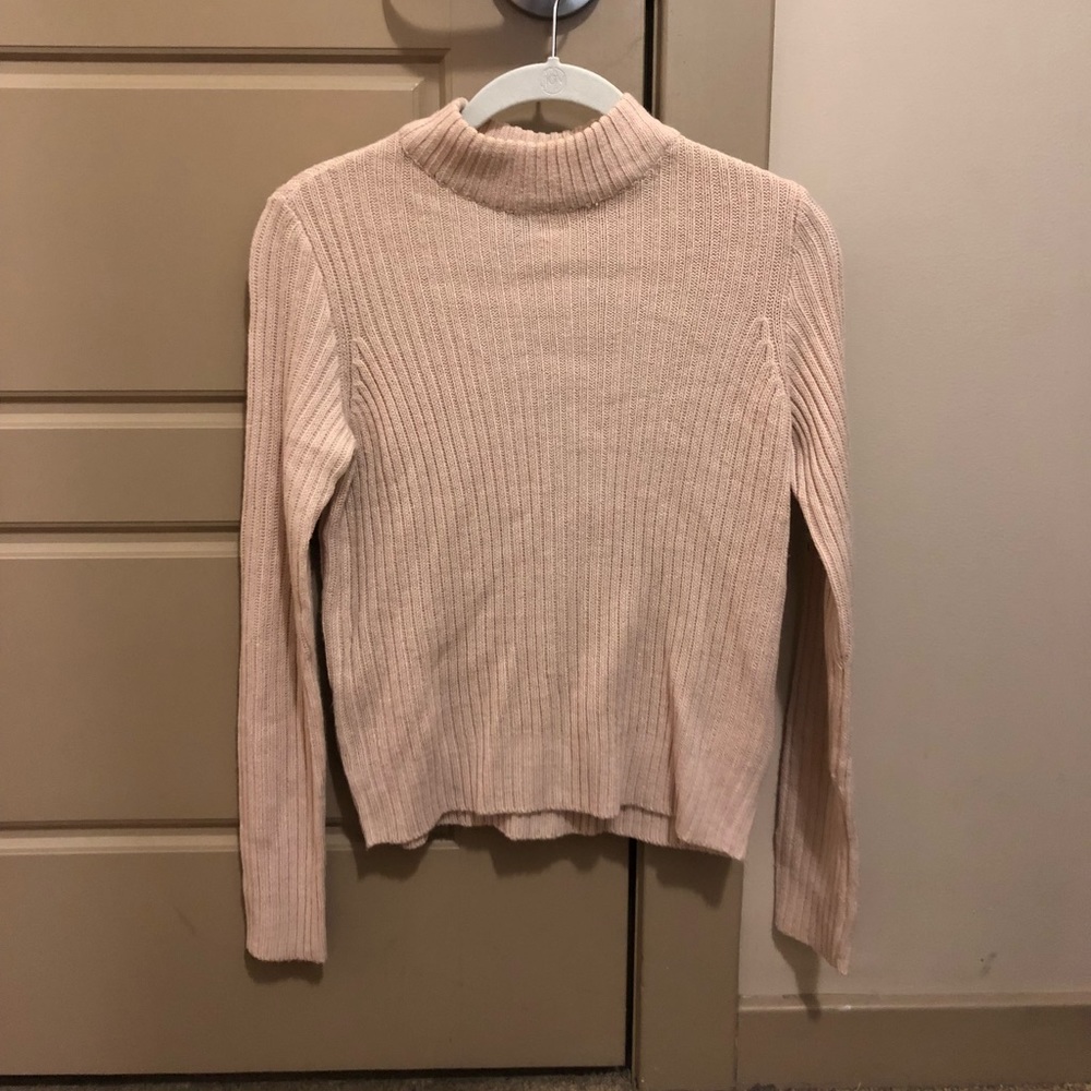 H&M pink sweater